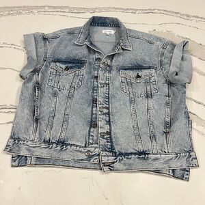 FRAME Short Sleeve Oversized Jean Jacket Size M